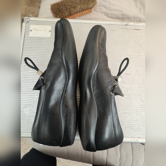 PRADA LEATHER LOAFERS - Picture 4 of 8